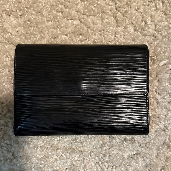 Louis Vuitton Black Textured Epi Wallet - Picture 3 of 15